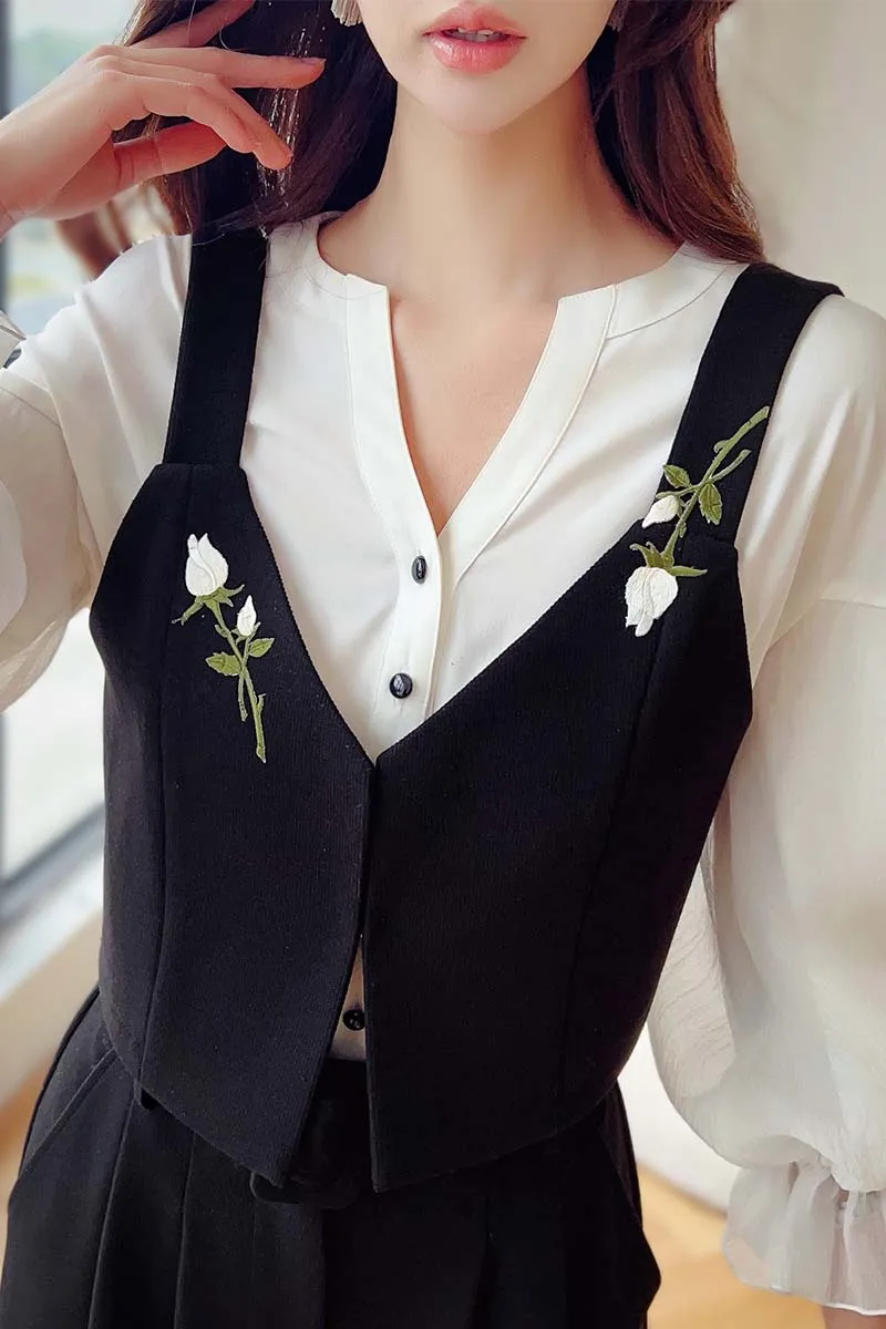 DABUWAWA Neck-Mounted Embroidered Flares Knitted Vest Sleeveless Sweater Screw Thread Y2K DA1DVT008