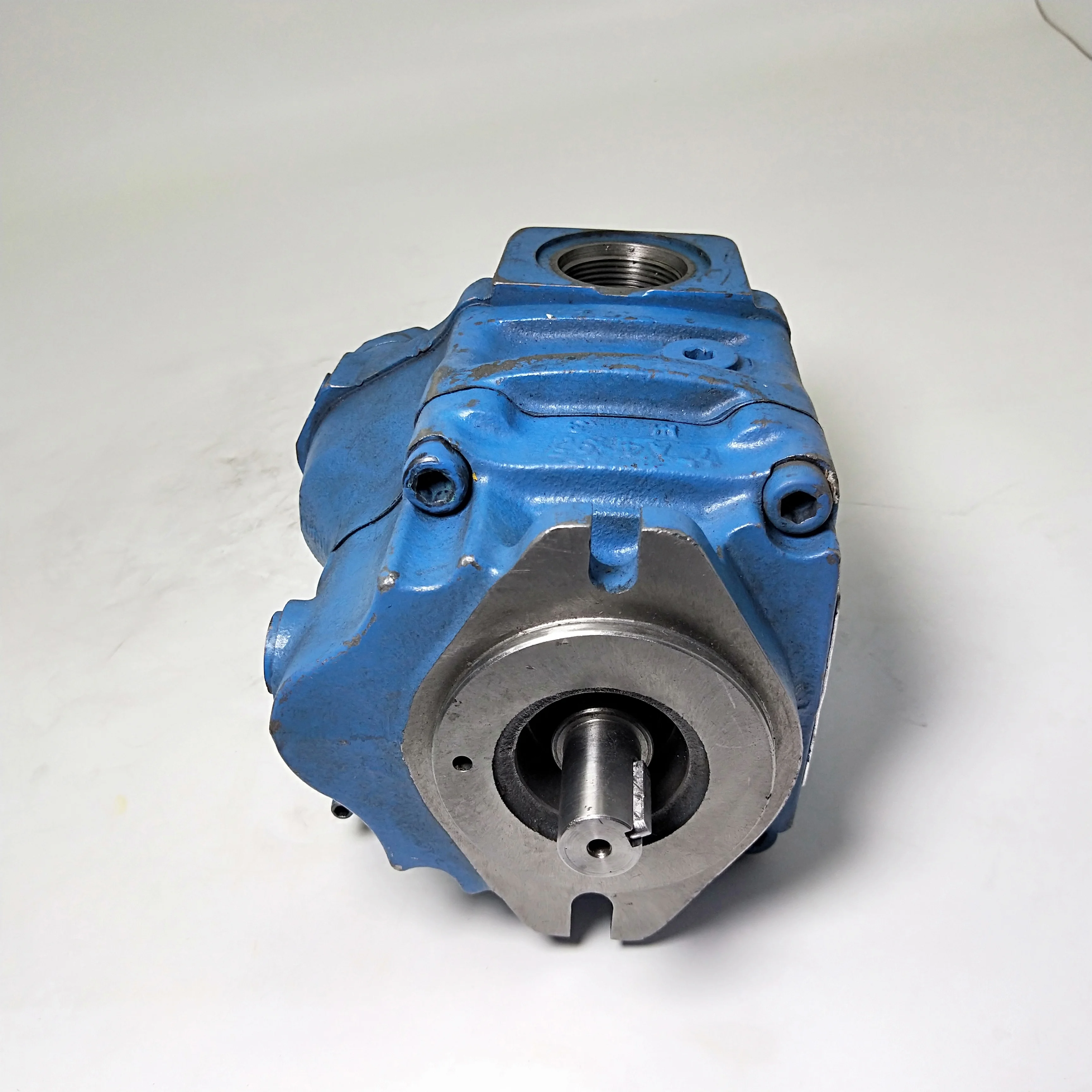 Pompa Hidrolik Seri PVM PVM131 PVM141 PVM141ER13GS2A230000001AB PVM141ER11GS2B230200000AB PVM141