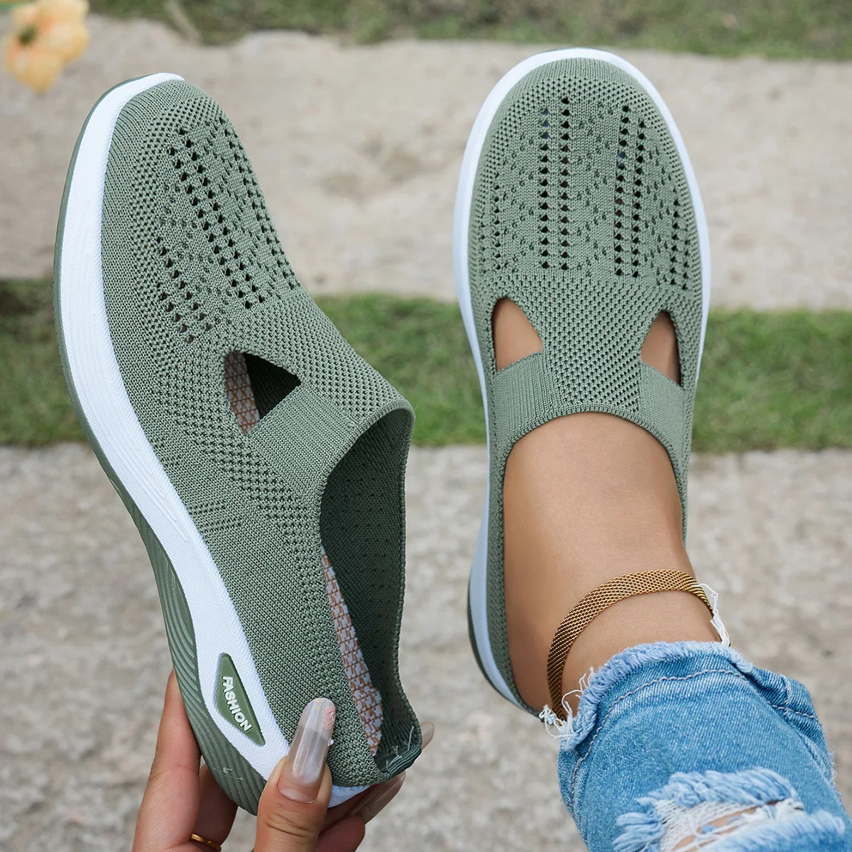 Damen-Slipper mit Strickmuster, atmungsaktivem Mesh-Oberteil, hohlem Design, Keilabsatz, dicker Sohle, leicht, für den täglichen Gebrauch und zum Spazierengehen im Freien. – Detail 3
