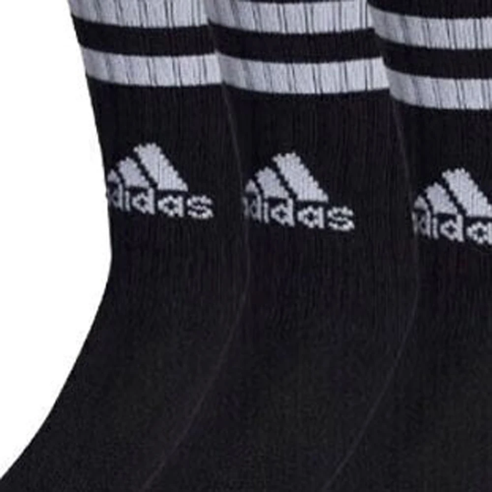 جوارب رياضية كلاسيكية سوداء من Adidas، بتصميم ثلاثي مخطط، وهي عصرية ولافتة للنظر. مصنوعة من القطن