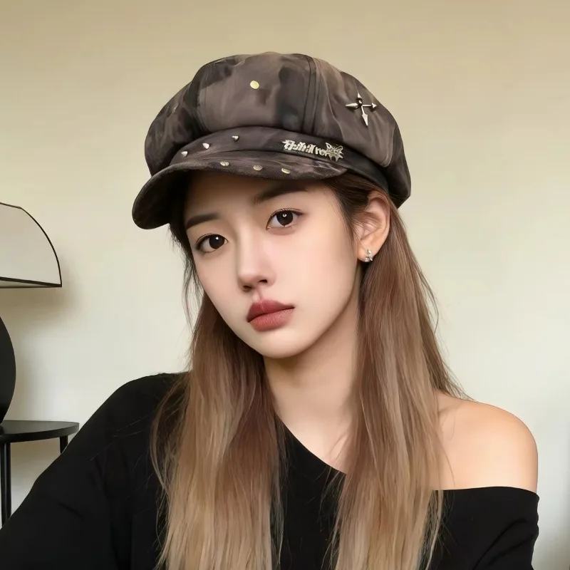 Retro Washed Rivet Painter Hat for Women Unique Subculture Beret Face Slimming Fashion Casual Outdoor Daily Head Accessory