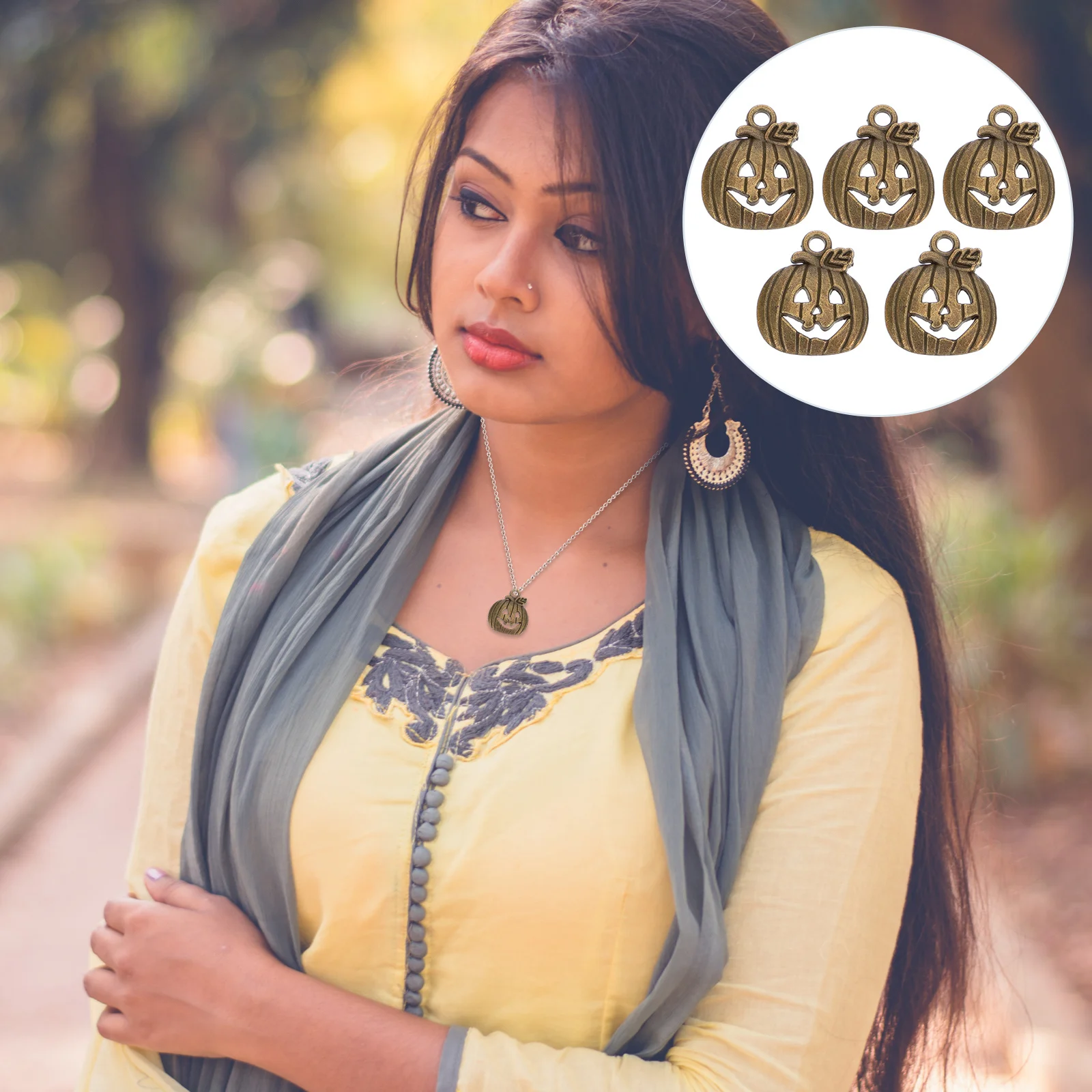 

100Pcs Pumpkin Pendant Charms Alloy Non-Deformable DIY Jewelry Supplies Halloween Necklace Earrings Craft Accessories