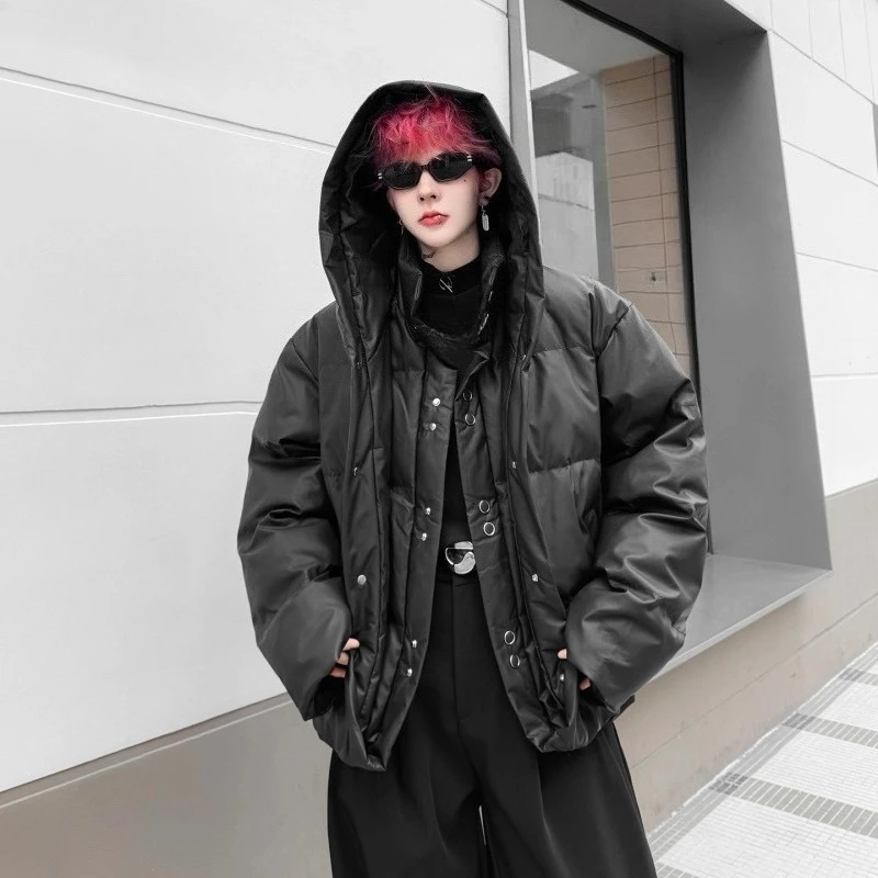 سترات رجالية جديدة لشتاء 2025 بقلنسوة وسميكة سترات رجالية دافئة مقاومة للرياح عصرية من قطعتين معاطف أنيقة بلون واحد