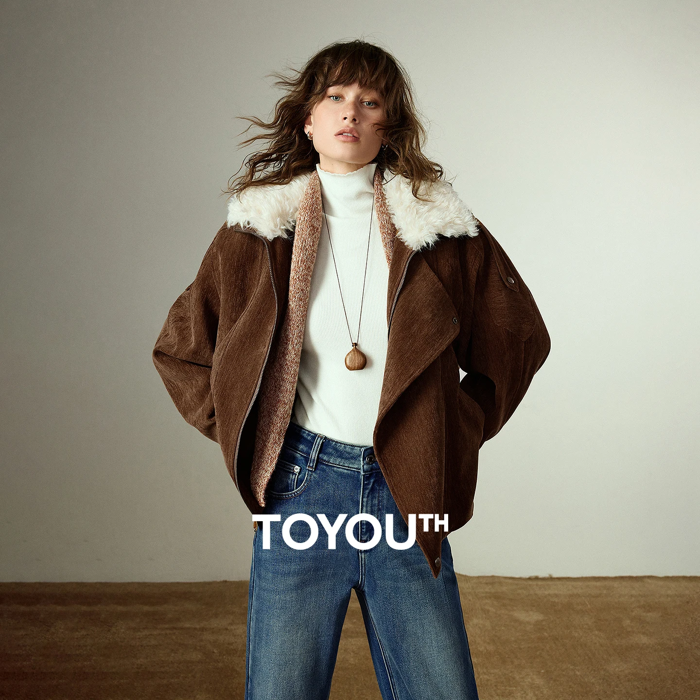 TOYOUTH Cappotti imbottiti in cotone da donna 2025 Inverno Nuovo cappotti in giacca con colletto in peluche caldo stile retrò in ciniglia Nomadic