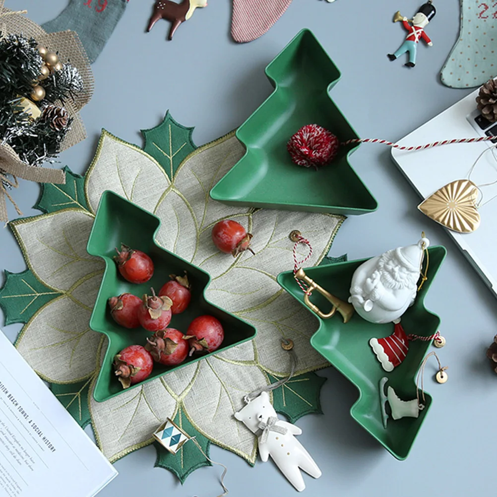 

4 Pcs Embroidered Placemats Reusable Insulation Table Mats Christmas Plate Mat Dinning Plate Poinsettia Placemat Pads