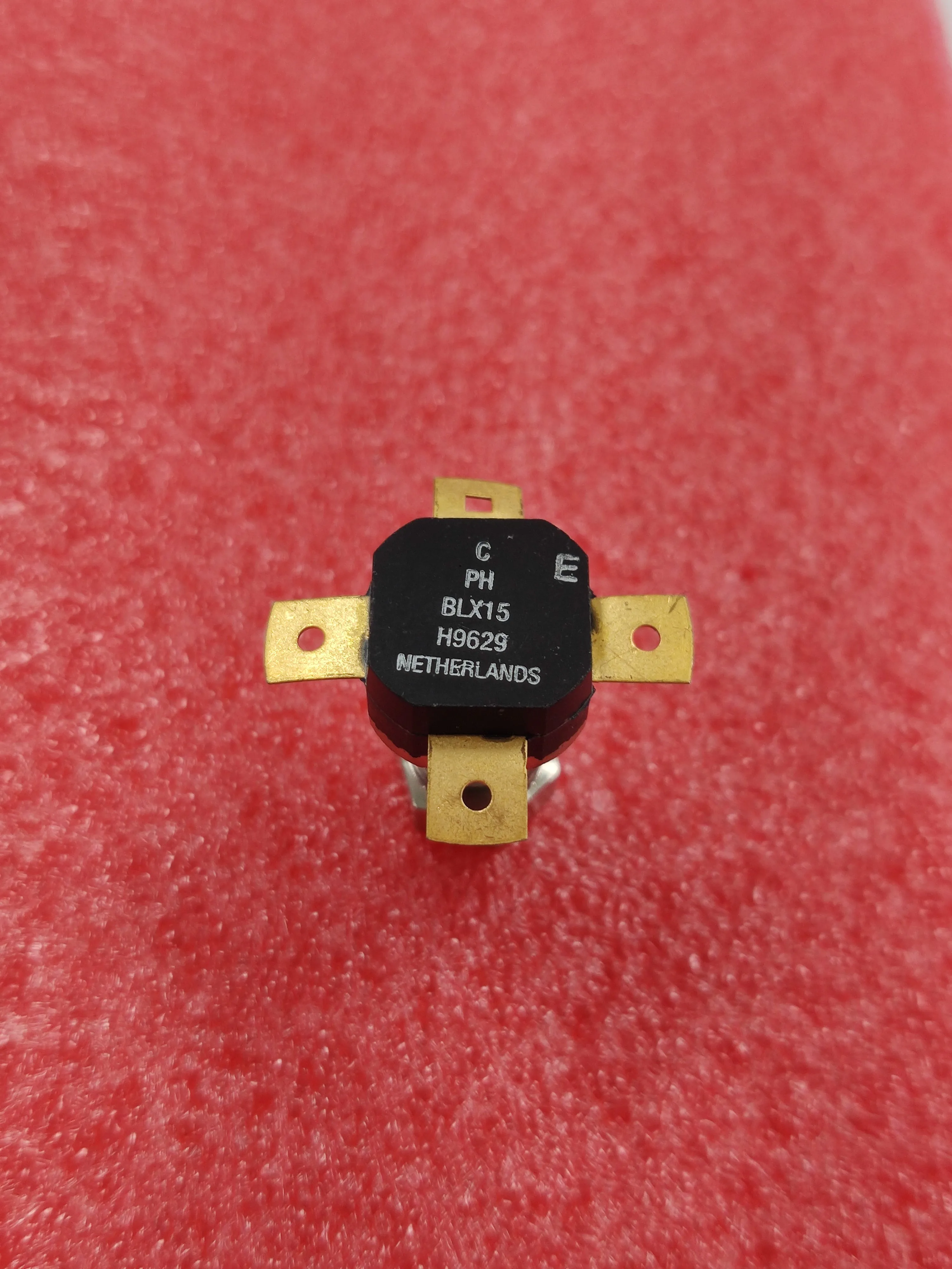 BLX15   1 unit price excluding tax main high Q capacitor RF power amplifier microwave communication module