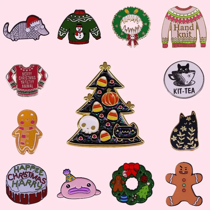 パーソナライズされたクリスマスツリーエナメルブローチ、ピンクラブ、かわいい猫、セーター、クッキー、ラペルバッジ、ジュエリー装飾ギフト、高品質