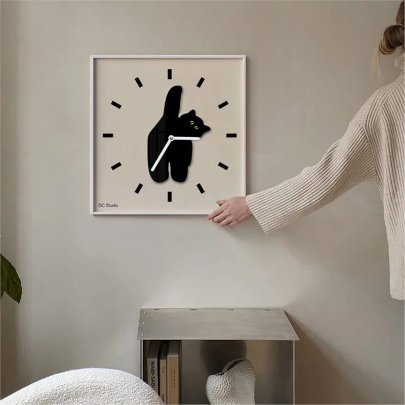 MOMO Cat Clock Ins Creative Scandinavian Acrylic Clock Wall Clock Living Room Modern Simple Restaurant Clock Mute Art