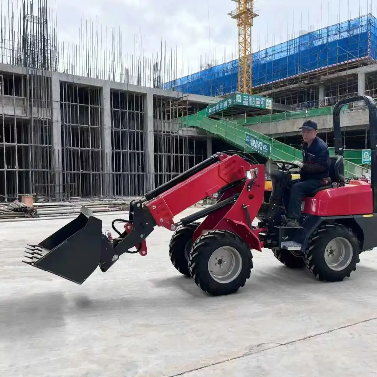 رافعة ذراع تلسكوبية اقتصادية الأكثر مبيعًا من 1 طن إلى 5 طن جرافة صغيرة بذراع تلسكوبي