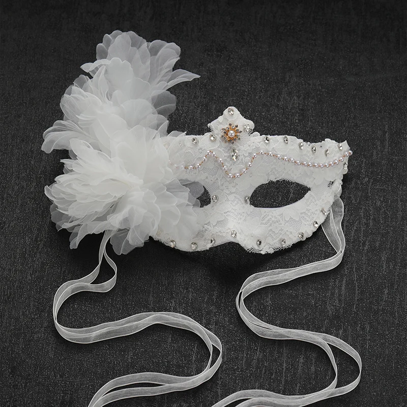 White Fashion Mask Half Face Female Live Broadcast Masquerade Party Sentiment Adult Birthday Party Lovely Girl Half Face Mask