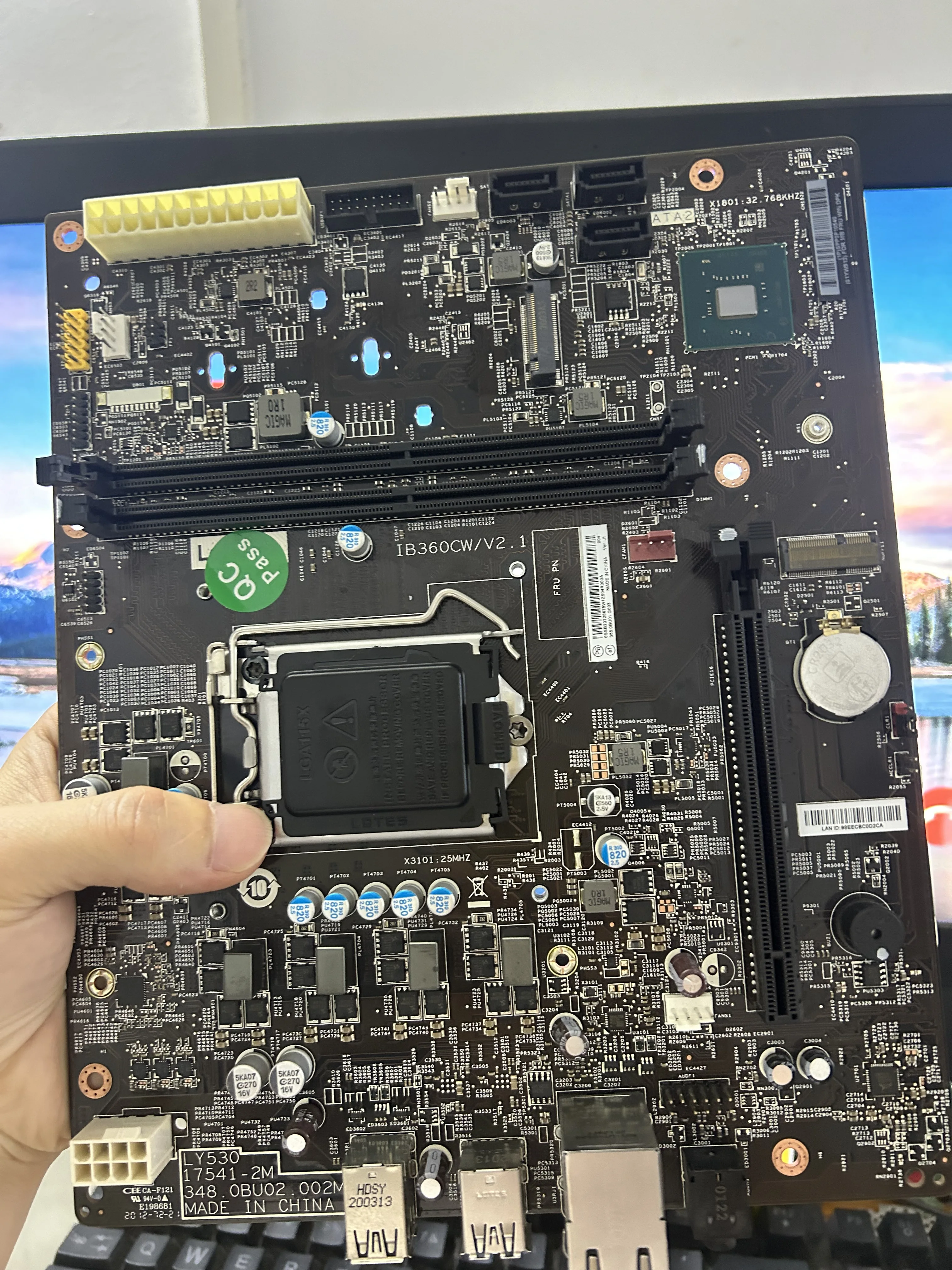 

Для материнской платы Lenovo IB360CW/V 2.1 17541-2M