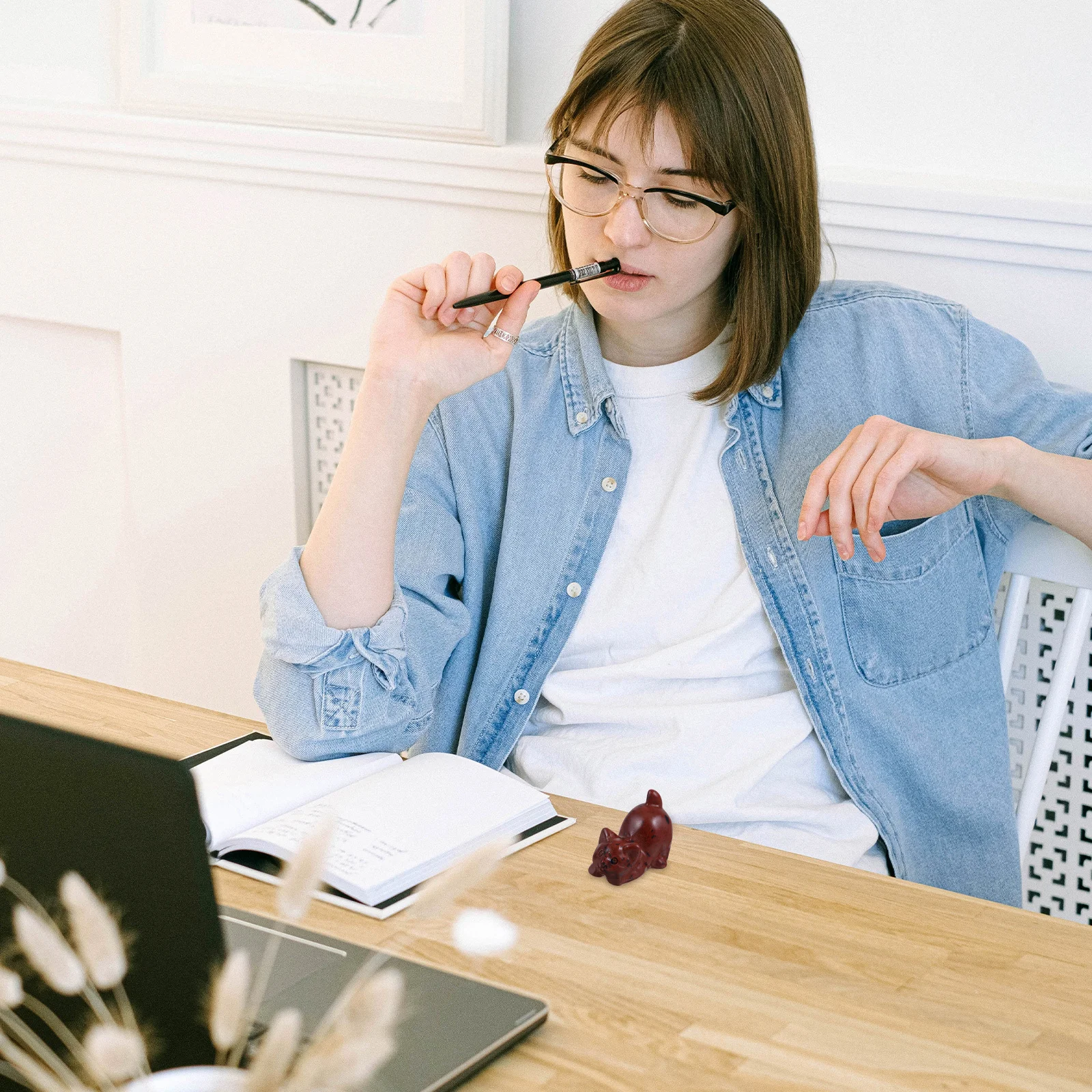 منحوتة باليد سبج القط النحت الأحجار الكريمة الطبيعية فنغ شوي الثروة القط كريستال النحت مكتب ديكور المنزل حجر السج