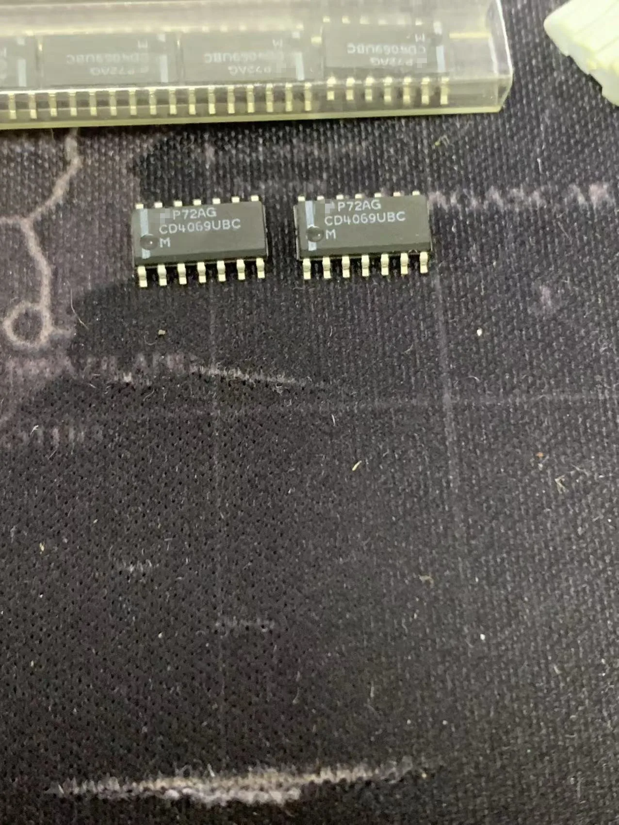 Box Matching e One-Stop Chip, CD4069UBC M, compra original, 1pc