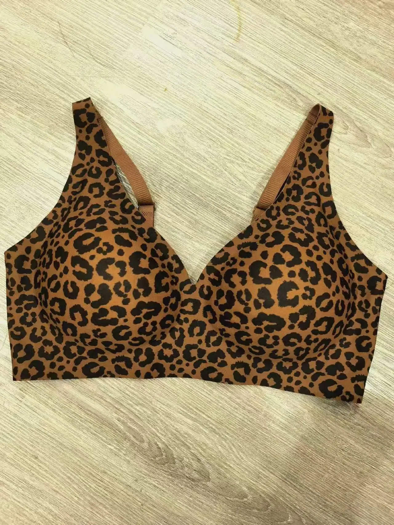 Bezszwowy biustonosz push-up z – Bralette Wireless Soft recenzja i cena
