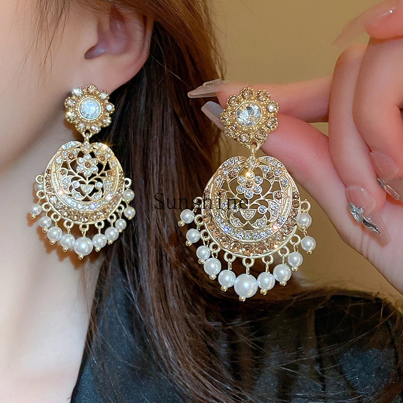 Gold pearl earrings popular light luxury high sense atmospheric earrings