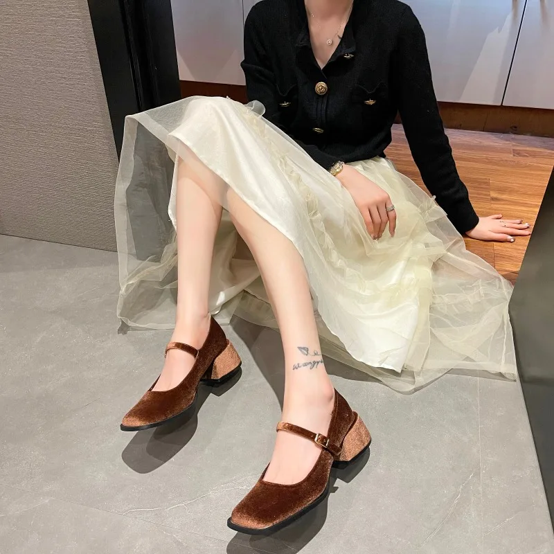 Mary Janes Shoes Female Green Velvet New Square Toe College Style Casual Pumps Fashion Shallow Buckle Shoes High Heel Shoes