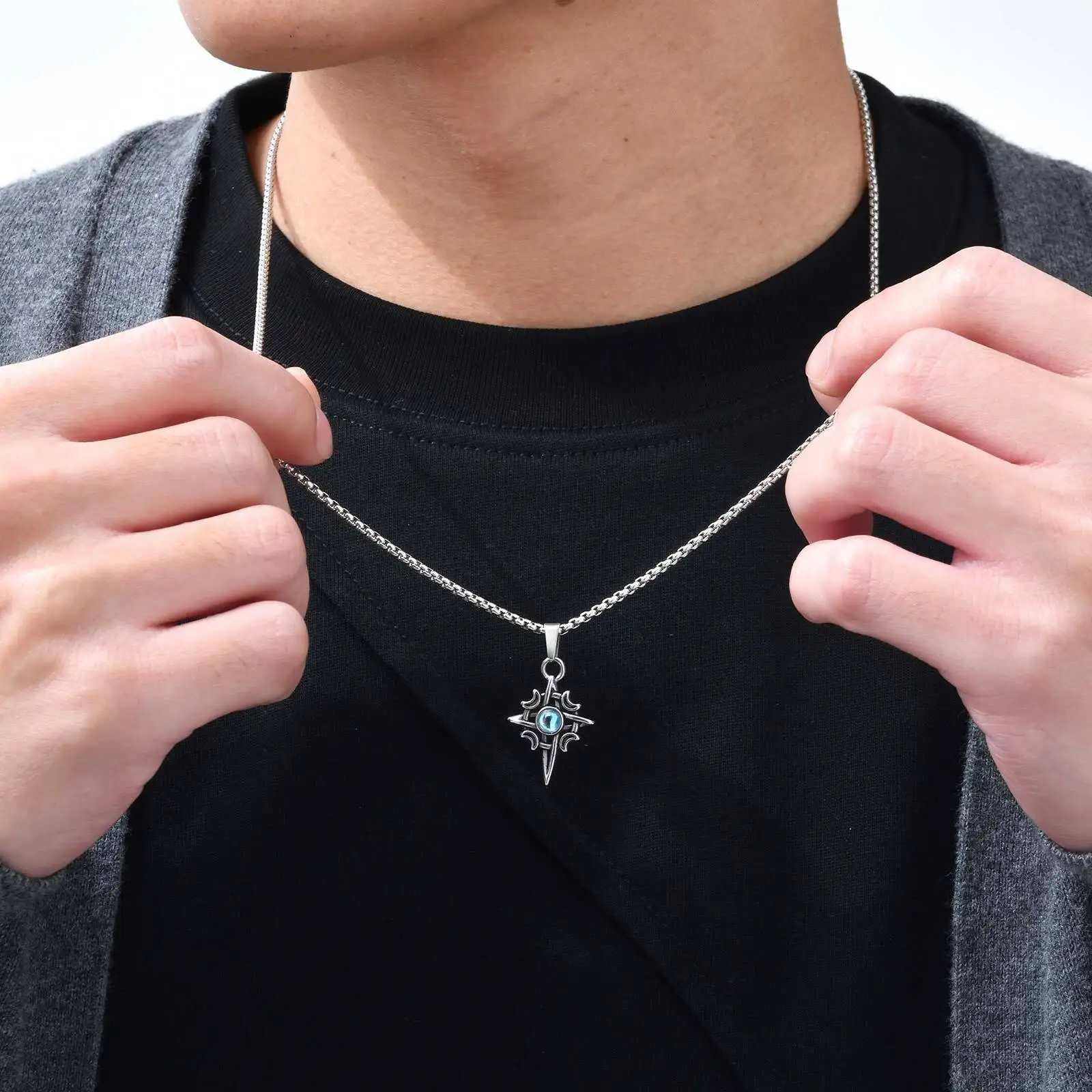Mondstein-Anhänger-Halsketten für Männer und Jungen, Wikinger-Halskette aus Edelstahl mit keltischem Knoten, stilvoller Amulett-Schmuck, Geschenk für ihn – Detail 6