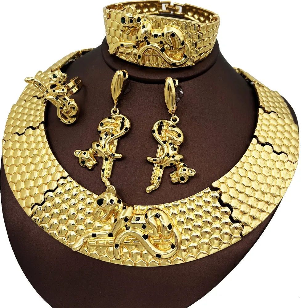 

Luxury 18K Gold Plated Big Jewelry Set Leopard Necklace Chunky Bangle Bracelet Animal Shape Earring Ring Dubai Jewelry Gift 2025