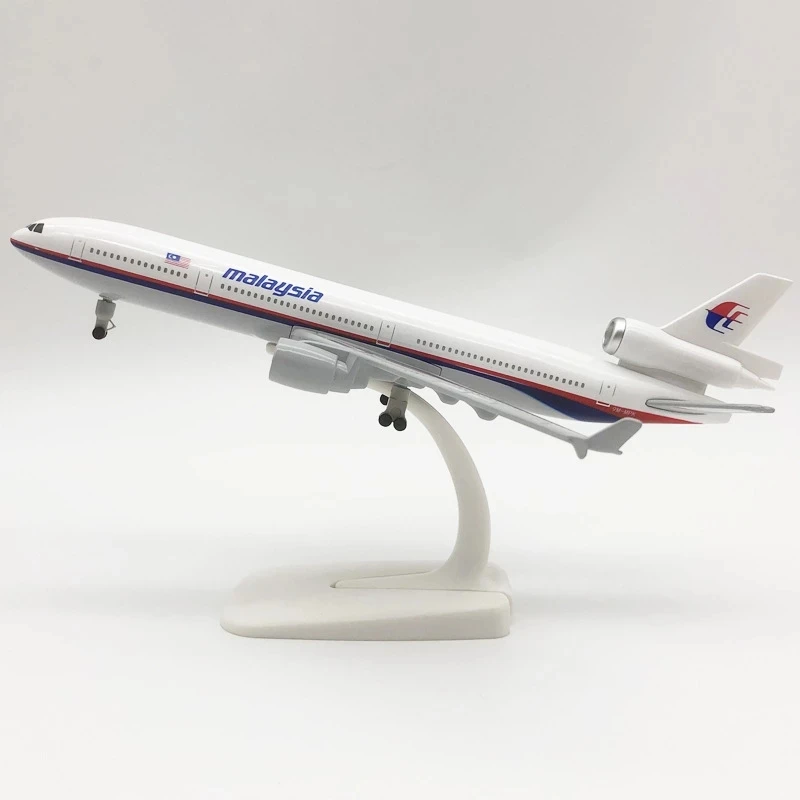 

NEW 20cm Alloy Metal Air Malaysia Airlines MD MD-11 Airways Diecast Airplane Model Plane Model Aircraft Wheels Landing Gears Toy