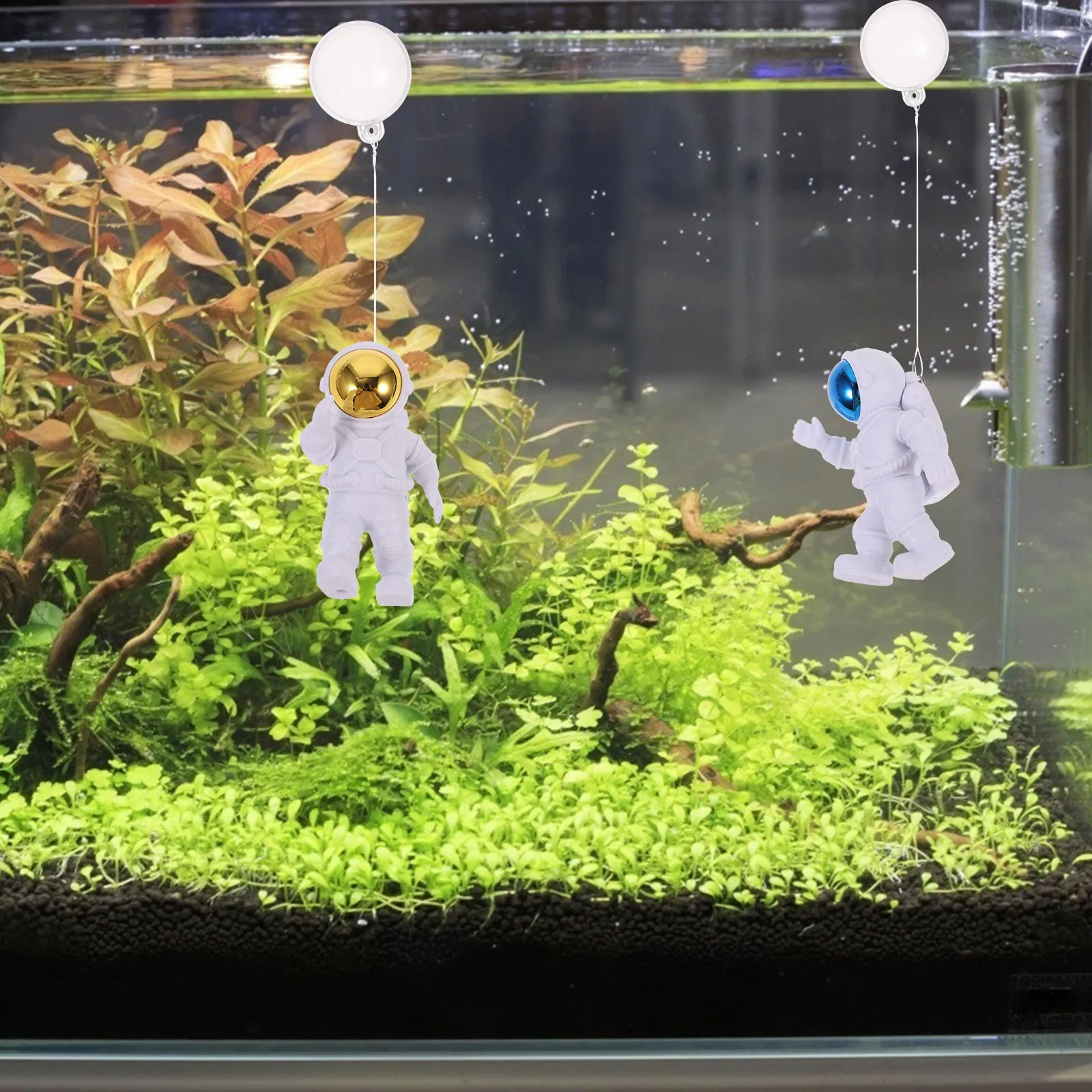 

2Pcs Floating Resin Spacemen Aquarium Decor Fish Tank Astronaut Ornament Landscape Craft Supplies Floating Fish Tank Decorations