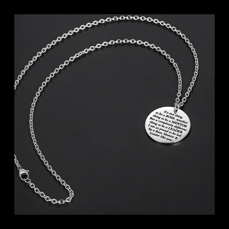 شخصية قلادة الفتيان والفتيات المتخصصة الإنجليزية جولة العلامة التجارية قلادة هدية انفجار