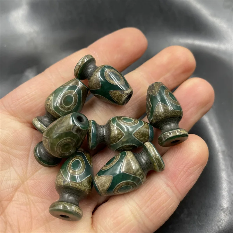 Cheap Jade DIYOrnament Accessories Green Three-Eye Dzi Agate Vase Scattered Beads Old Agate Beads Bulk Batch