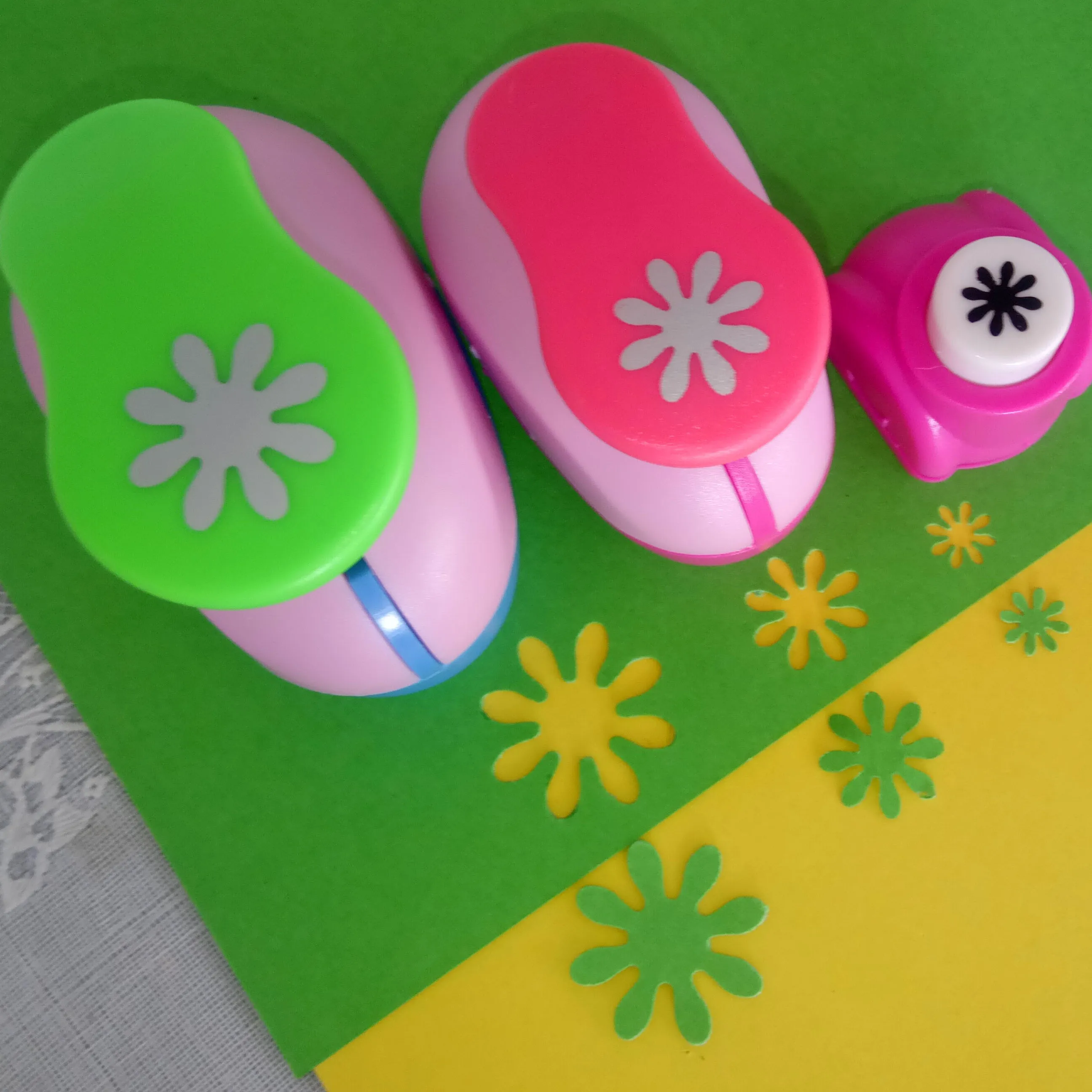 1pc Daisy Shaped Craft Hole Punch Scrapbooking School DIY Flower Paper Cutter EVA Foam Petal Greeting Card Festival Punching