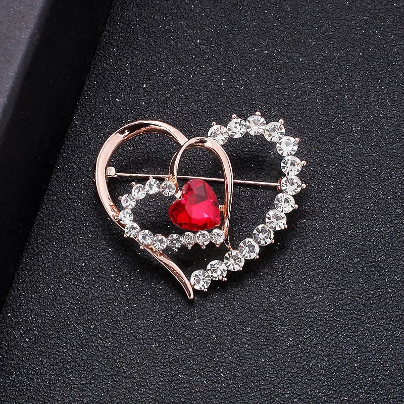 

Heart Loves Brooch Red Crystal Zircon Pin Buckle Pave CZ Brooch For Women Charm Decoration 2024