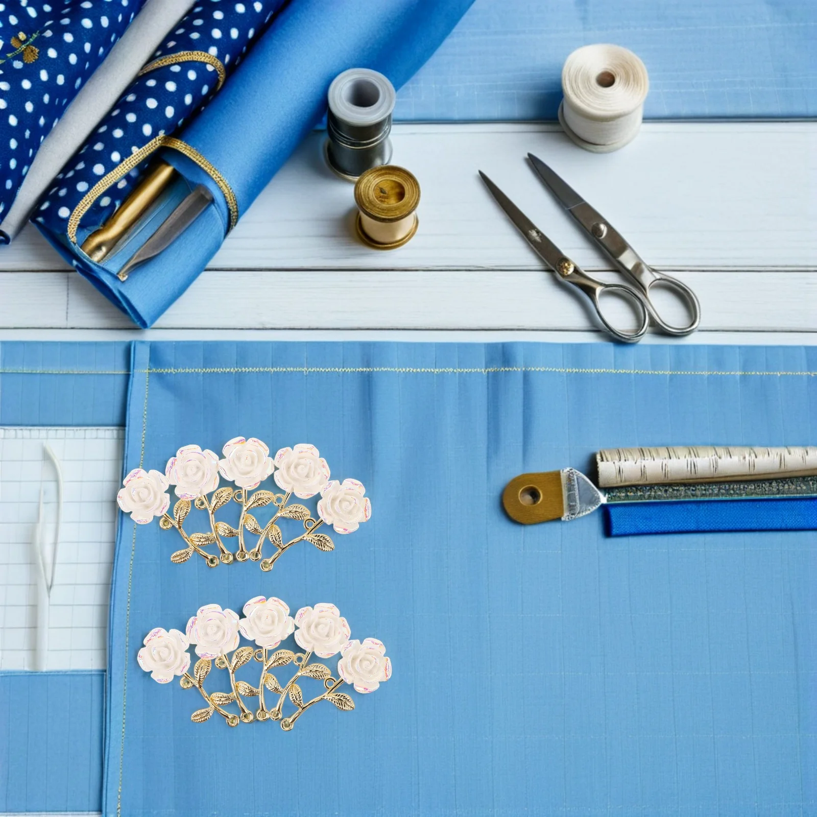 

20 PCS Golden Rose Pendant Charms Flower Dangle Bracelet Accessories DIY Necklace Alloy Earrings Bracelets Garments