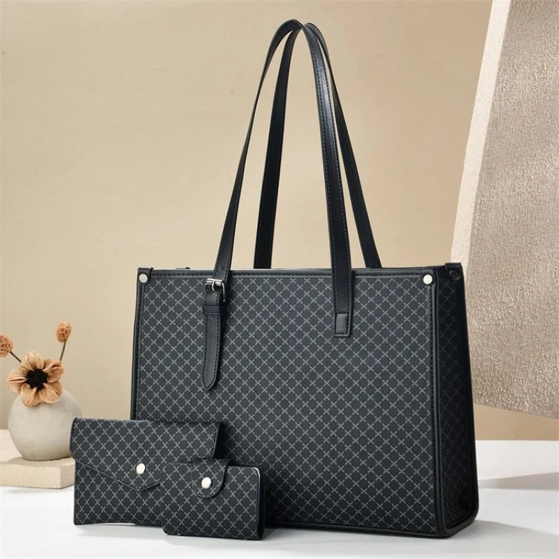 

Elegant Women Shoulder Bag Made From Genuine Leather Top Zip Closure Secure Carry