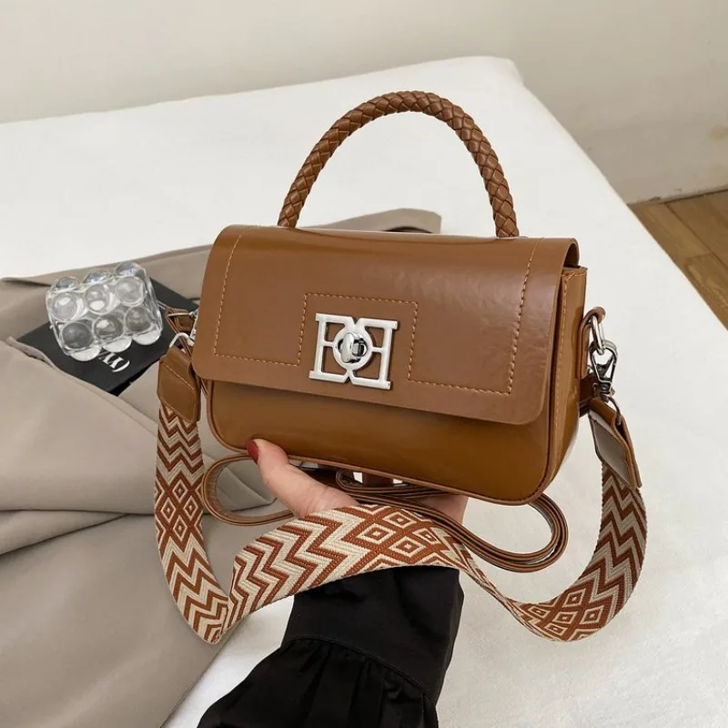 حقيبة حمل أنيقة وجذابة للسيدات مناسبة عمل للتنقل في المكتب، رائعة وعصرية أنيقة وخالدة، أنيقة ومتعددة الاستخدامات