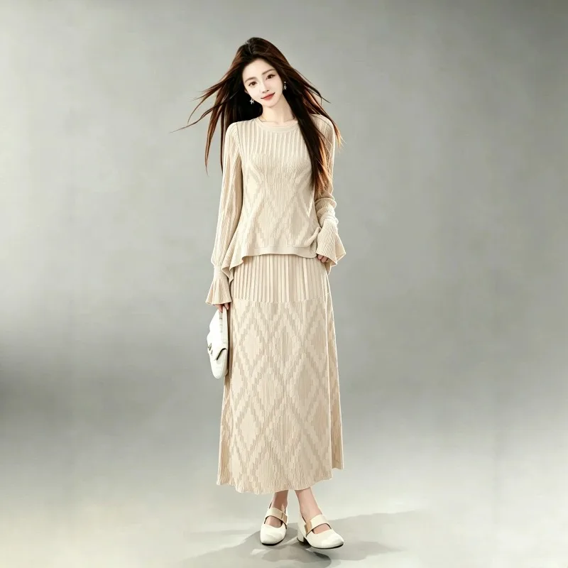 Women's Spring and Autumn Plus Size New 2026 Diamond Pattern Bell Sleeve Casual Top and Fishtail Pleated Skirt Two-Piece Set