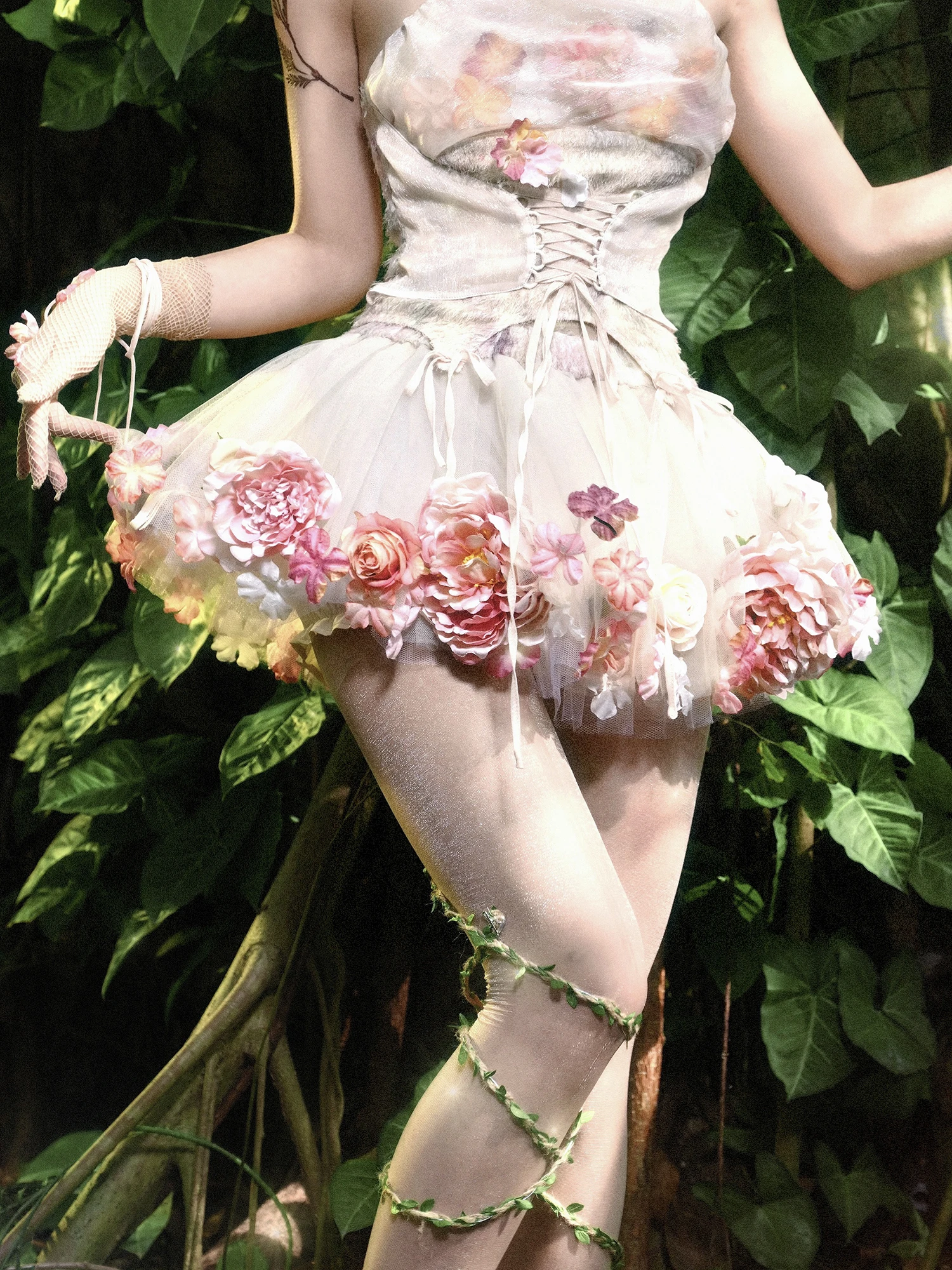 

Поставка крови, оригинальный бренд, лесной эльф, искусственные цветы, лоскутное легкое бальное платье в стиле Лолиты, мини-юбка, сетчатый кринолин феи