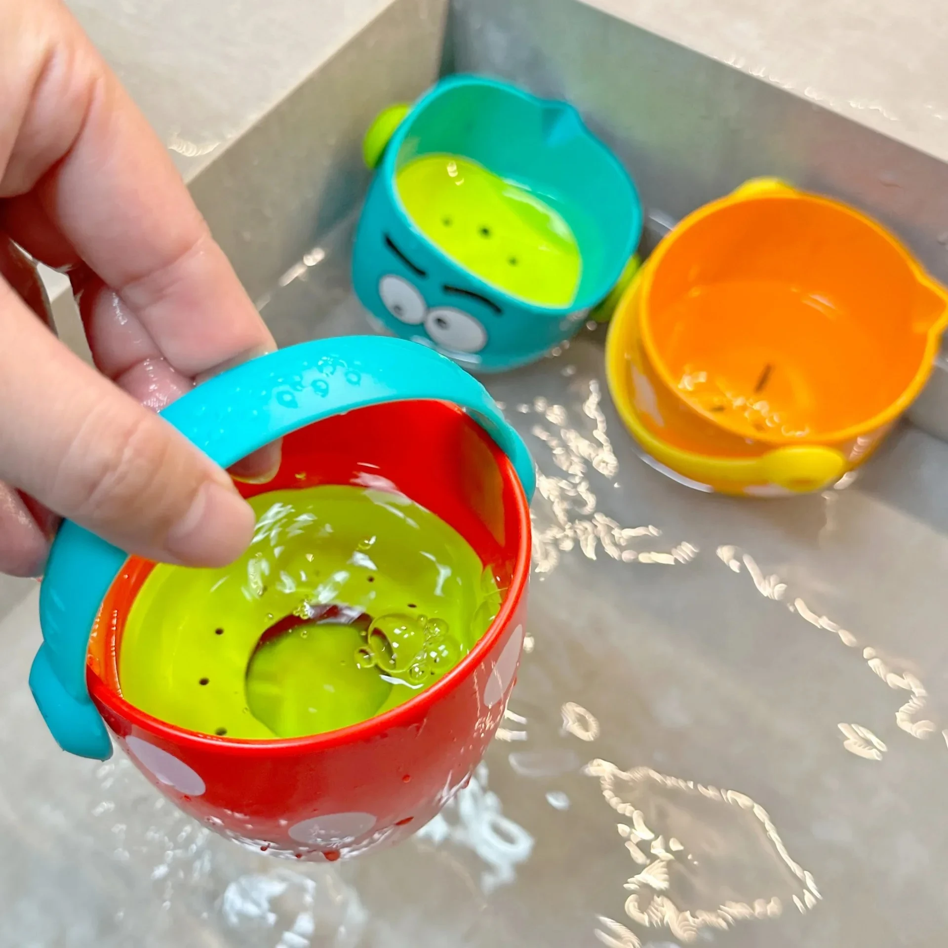 Jouets de bain pour réception-cadeau pour bébé, seau qui fuit, tasses d'eau, jeu d'arrosage pour tout-petits, baignoire, plage, Mini salle de bain, cadeaux, jouets de piscine, bain pour bébé