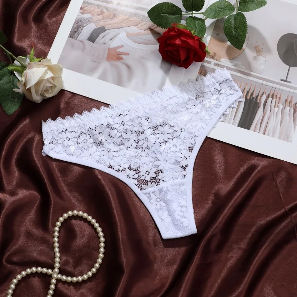 Cotton Crotch Floral Embroidery Briefs Low Waist Sweat-absorbent Lace Panty Shorts Invisible Traceless Women Pants Daily Wear