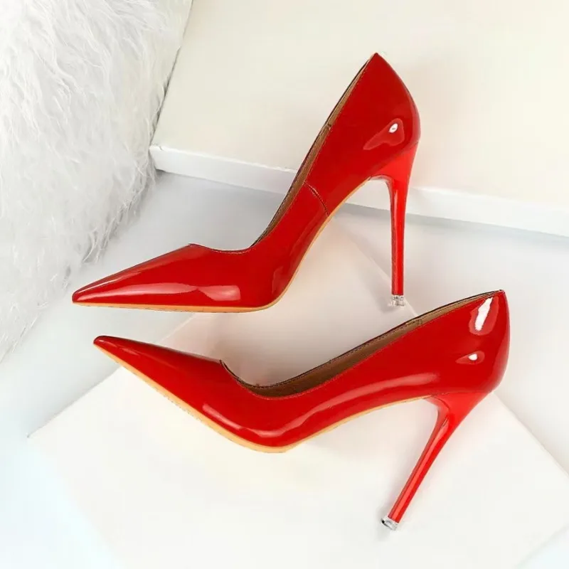 

Европейская и американская мода, минималистичные пикантные туфли на очень высоком каблуке из лакированной кожи с острым носком и острым носком