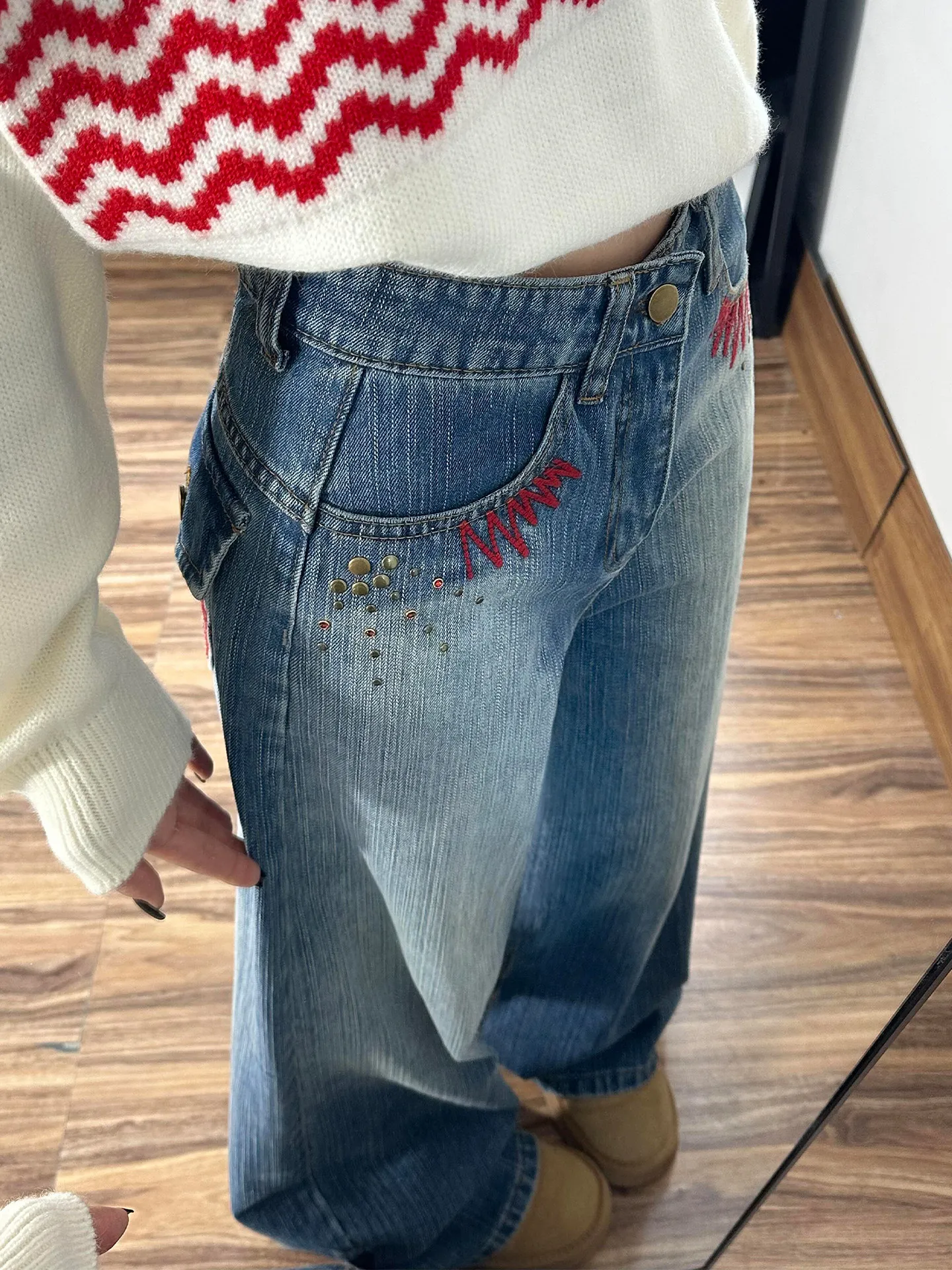

American Retro Embroidered Straight Leg Jeans Women's Loose Fit High Waist Wide Leg Long Pants Casual Style Zipper Closure