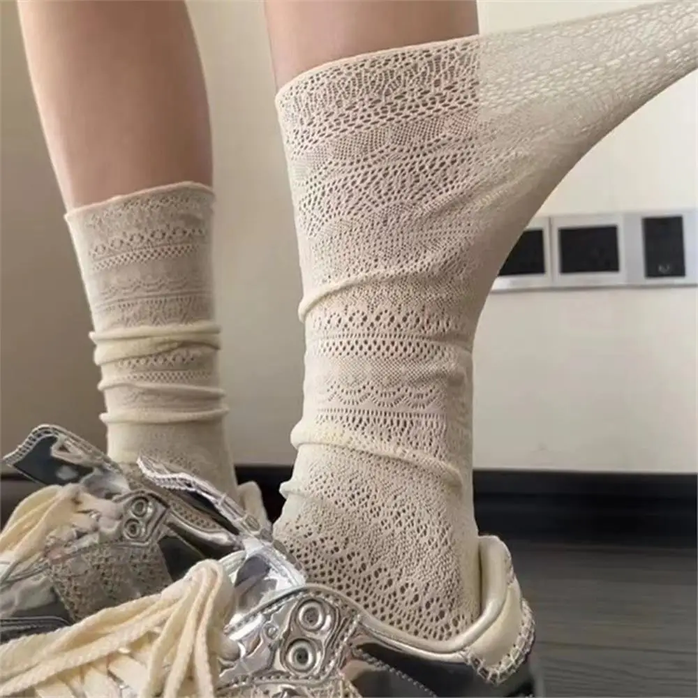 ลูกไม้ถุงเท้าตาข่าย Hollowed Out ถุงเท้าลูกเรือ Retro ดอกไม้สีขาว Pile ถุงน่องบางผู้หญิงสุภาพสตรีถุงเท้าลูกไม้โปร่งใส