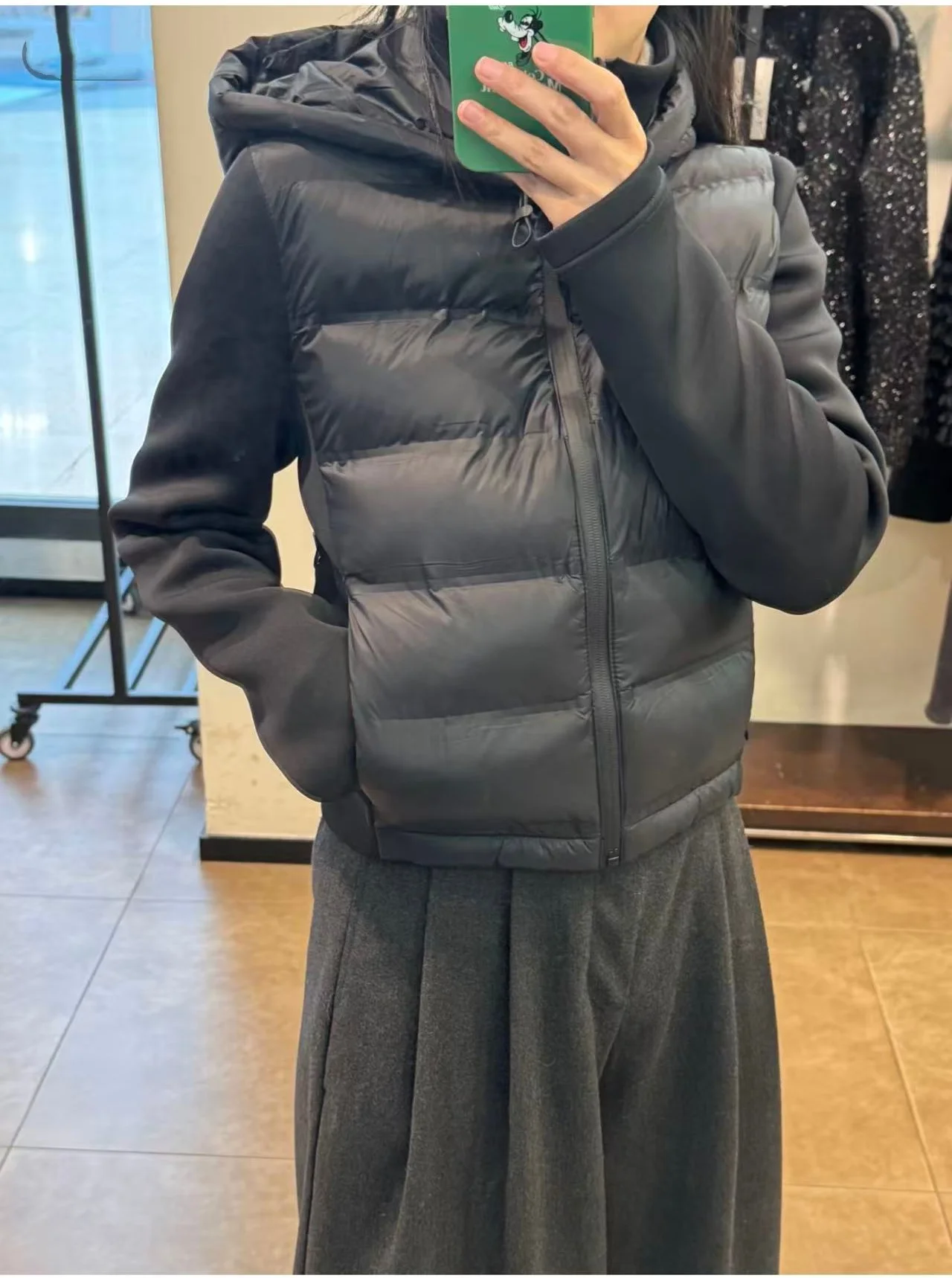 

Новинка осени 2025 года, женское теплое длинное хлопковое пальто-джак с капюшоном в стиле пэчворк Bla в стиле пэчворк, обычная длина све, на молнии, закрытие...