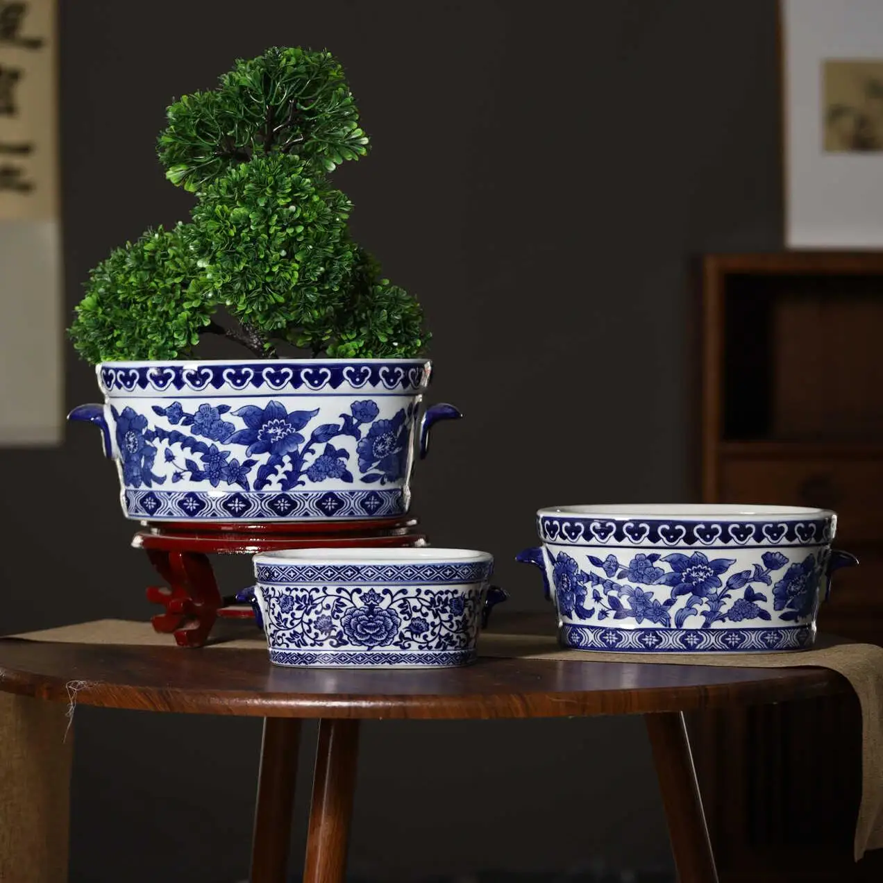 Jingdezhen Ceramic Oval Flowerpot with Blue and White Flower Pattern and Handle Retro Chinese Ceramic Ornament Porcelain Bowl