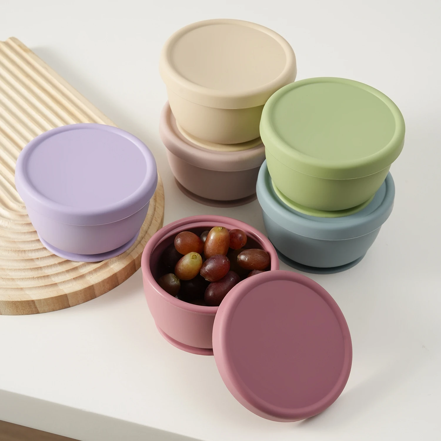 1PC Silicone Baby Feeding Bowl With Suction Cup Portable Food Storage Container With Lids Toddler Solid Self Feeding Tableware