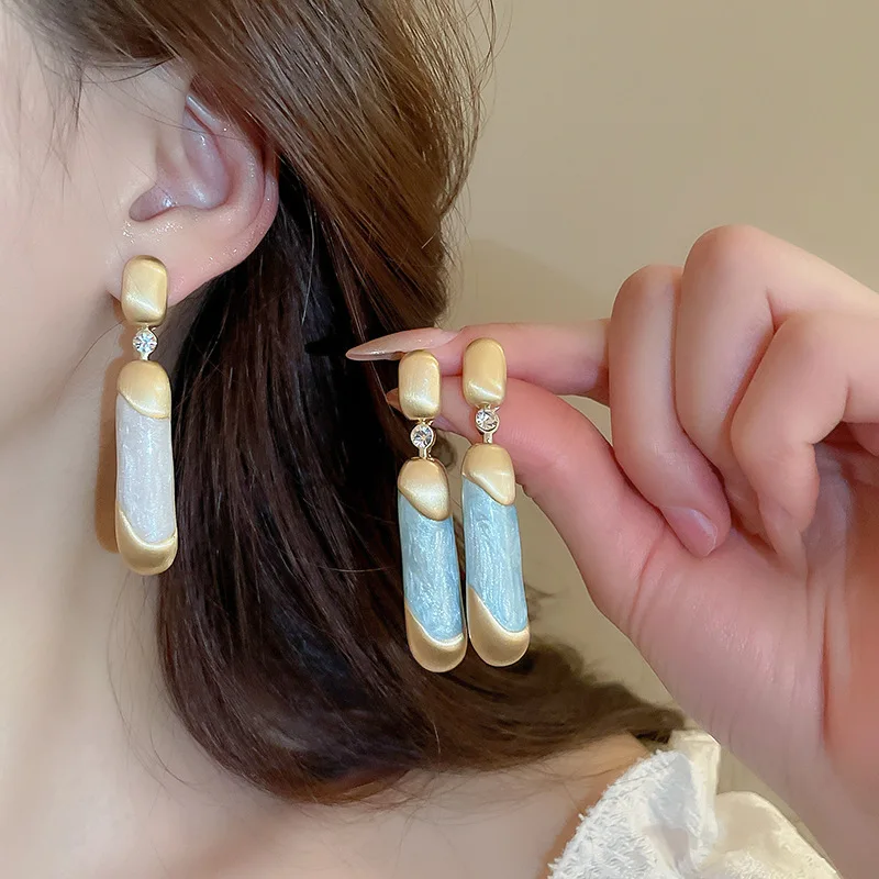 

Minar Simple Multicolor Enamel Geometric Rhinestone Long Tassel Dangle Earrings for Women Gold Plated Metal Wholesale Jewelry