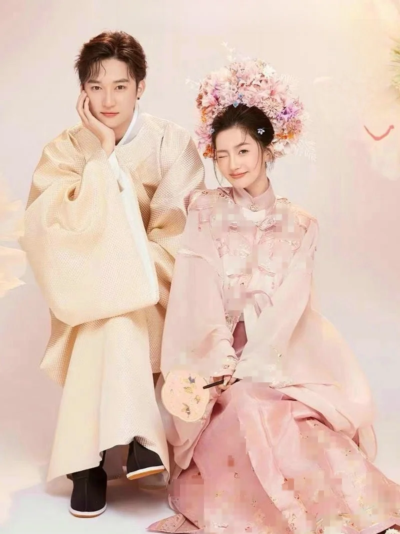 

2026 Pink Ancient Chinese Wedding Dress Couple Photography Hanfu Costume Floral Hairpin New Bride Traditional Ethnic Wear