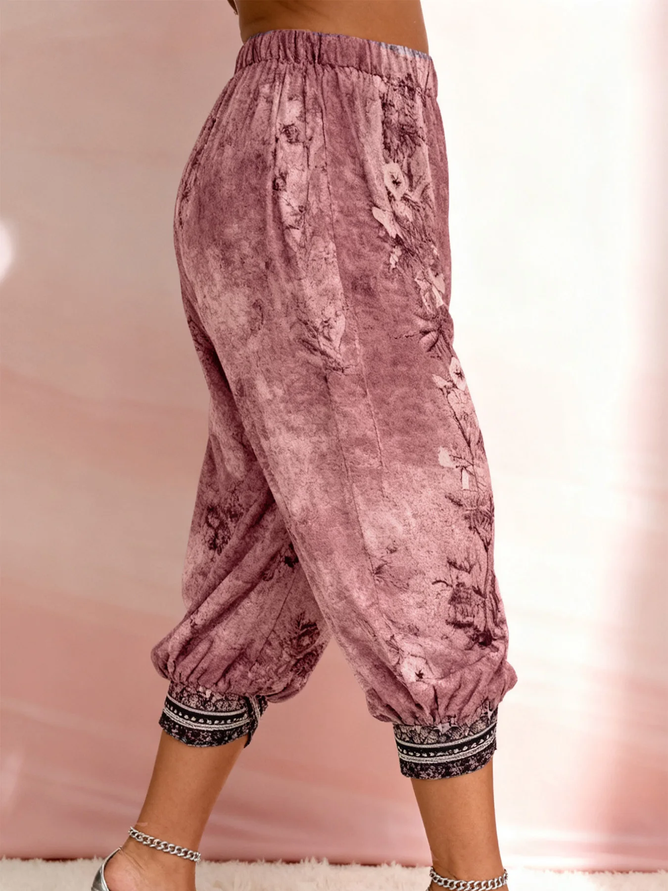 Retro Blended Floral Brushstroke Print Plus Size High Waist Wide Leg Capri Pants, Plush Breathable Comfort Stylish Casual All Season Outdoor Printed Trousers Diverse Color Range For Curvy Females image 6