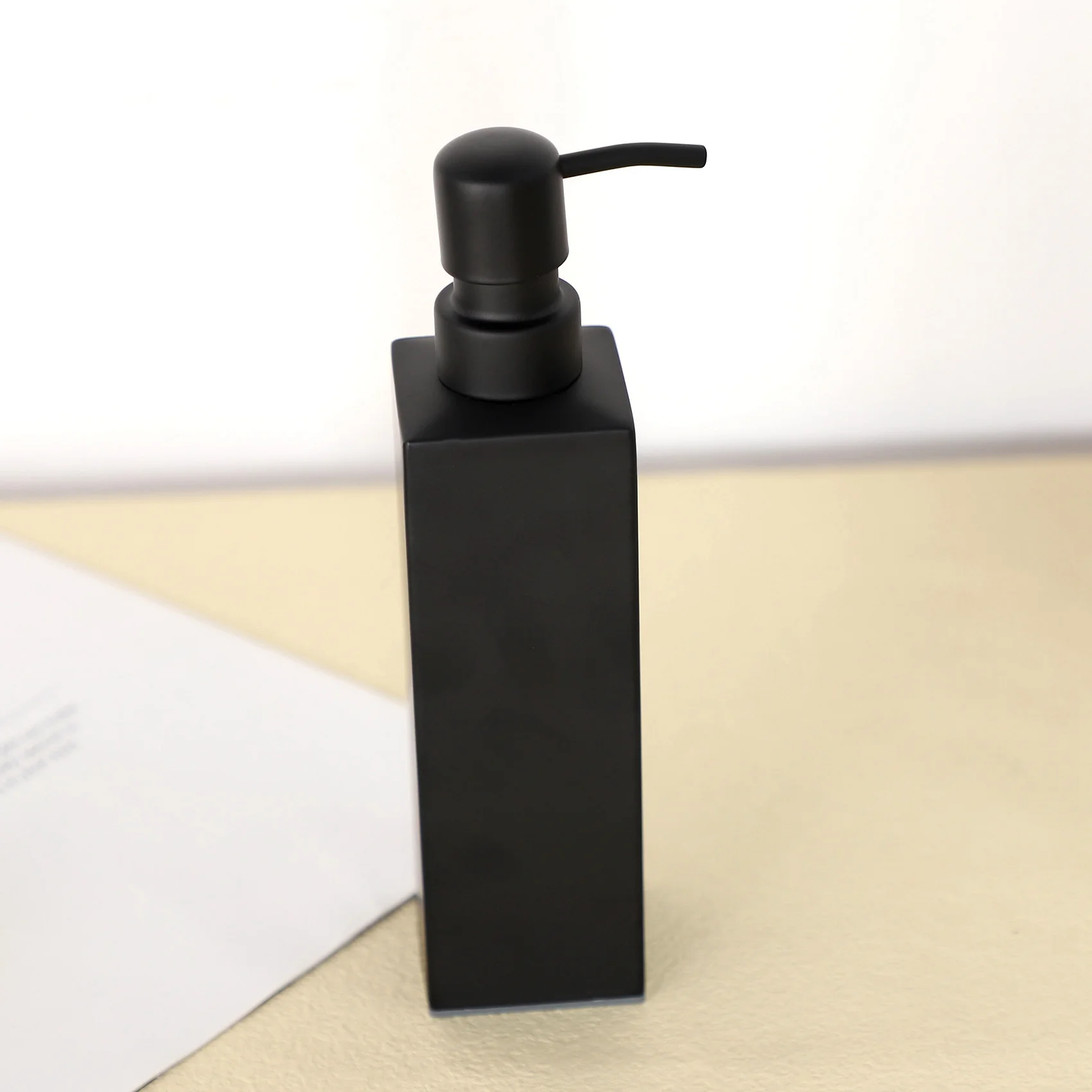 

ABHI-Новый дозатор жидкого мыла ручной работы из нержавеющей стали, черный, аксессуары для ванной комнаты, кухонная фурнитура, удобный современный