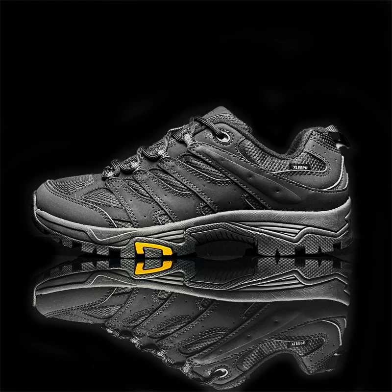 

Кроссовки SneakersFashion с массивной подошвой, повседневная обувь, модный дизайн, привлекающий внимание уличный стиль.