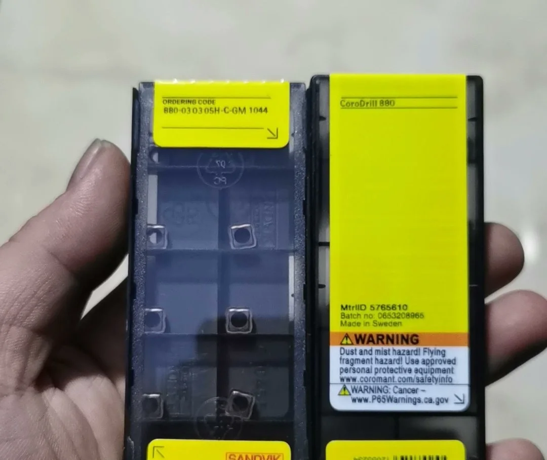 

Hard alloy cutting blades 880-0403W05H-C-GM 1044