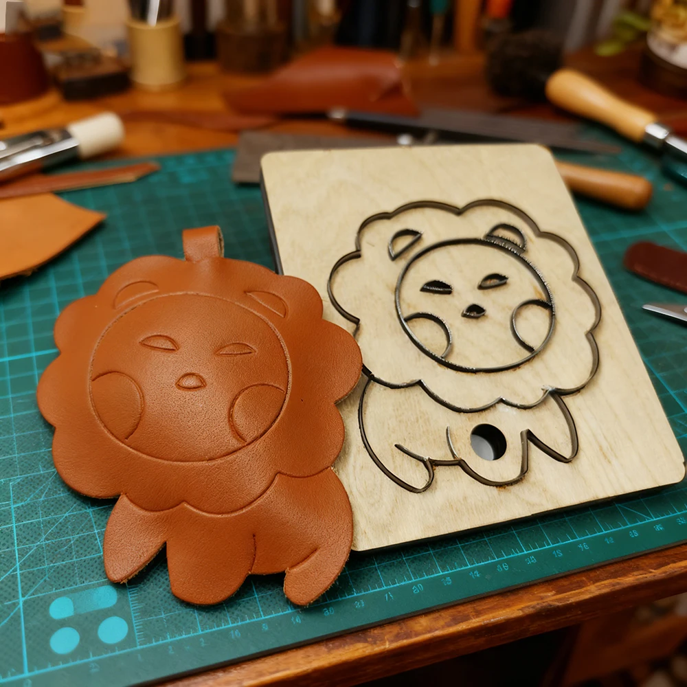 

1 piece 10cm lion cub leather cutting mold,DIY handmade, can be used to make keychains, bag pendants, and leather items