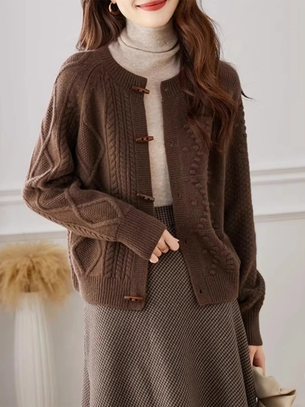 

Женский свободный вязаный кардиган на весну-осень, новинка, свитер-пальто с узором «косы», ретро-топ для повседневной носки, на пуговицах, с длинными рукавами, трикотаж