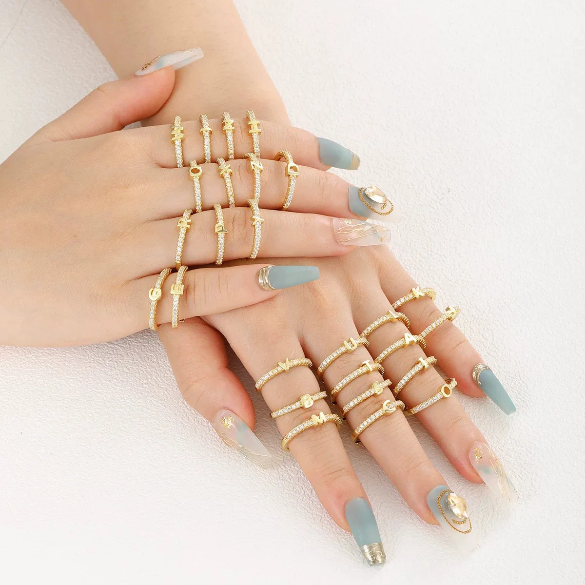 

Модное кольцо с 26 буквами, инкрустированное бриллиантами, высококачественное имя для девочек, универсальное.